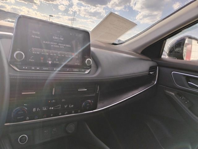 Used 2021 Nissan Rogue SL image 17