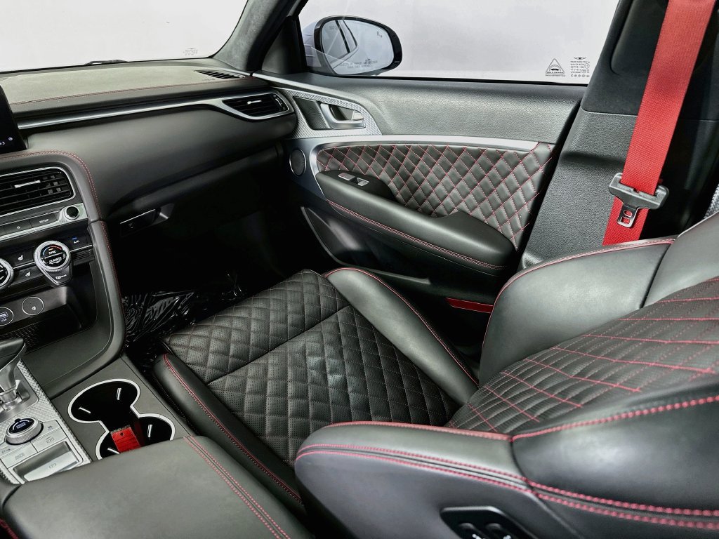 Used 2023 Genesis G70 3.3T w/ Sport Prestige Package RWD image 24