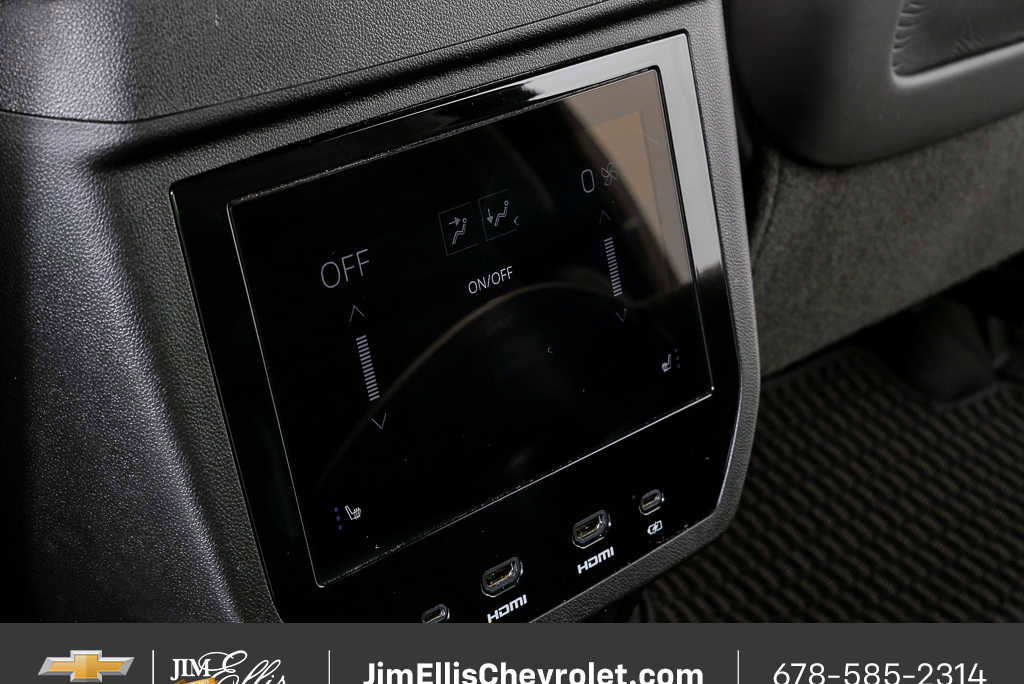 Certified 2025 GMC Yukon XL Denali Ultimate AWD/4WD image 21