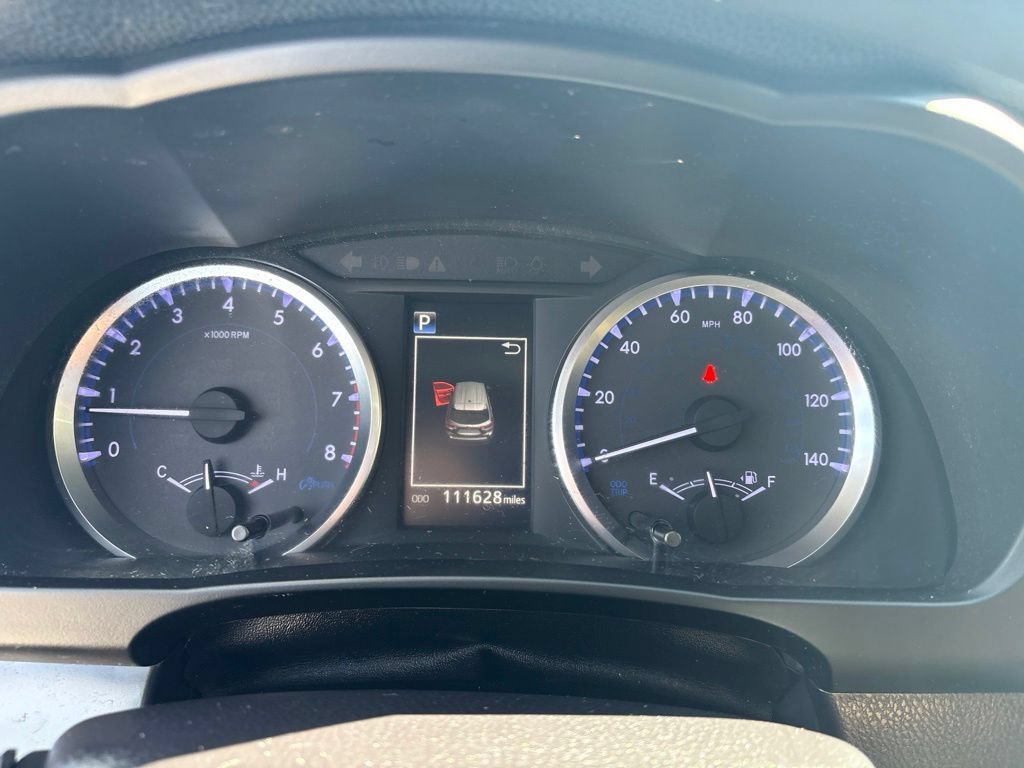 Used 2019 Toyota Highlander LE AWD/4WD image 19