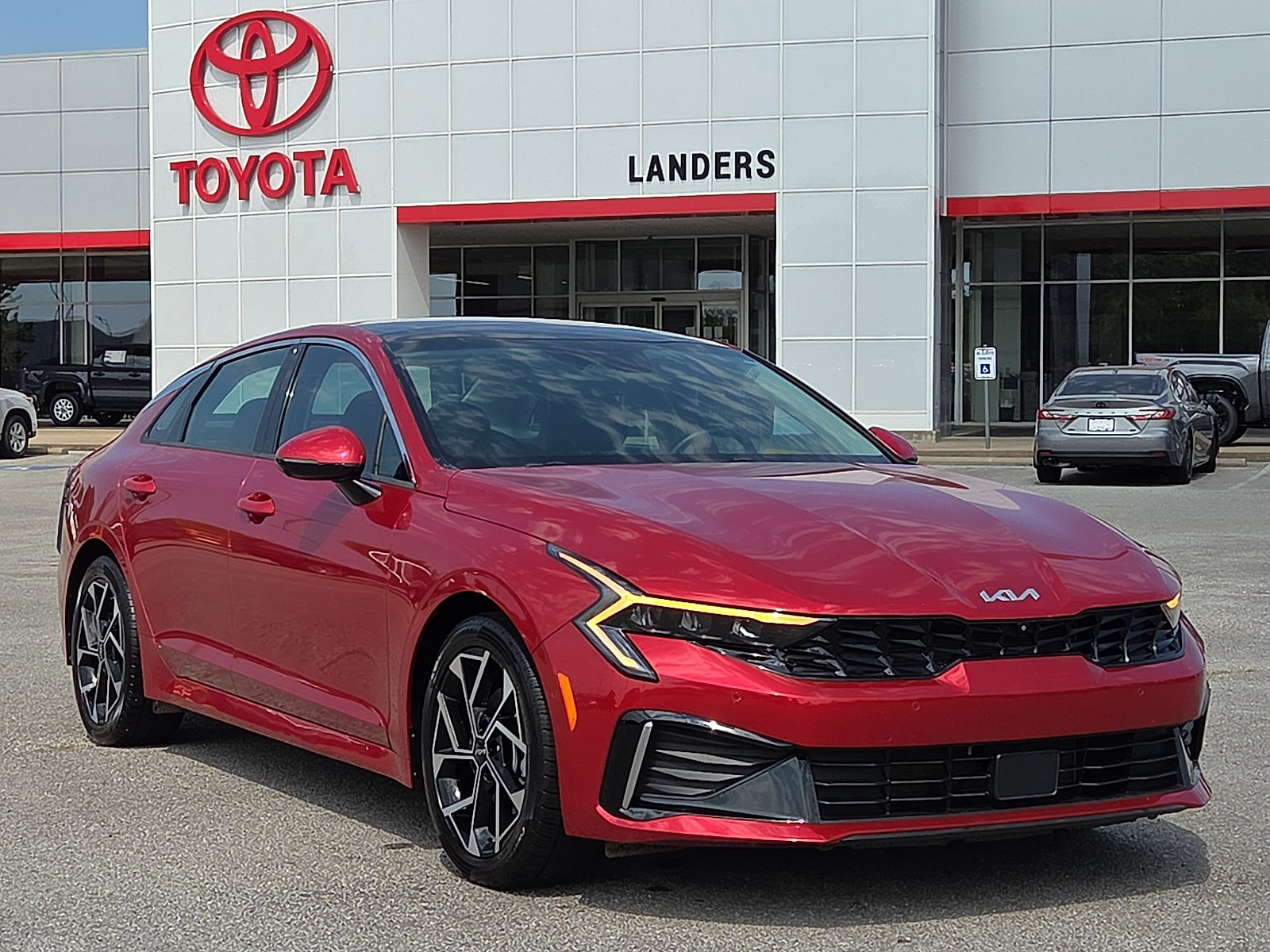 Used 2025 Kia K5 EX FWD image 1