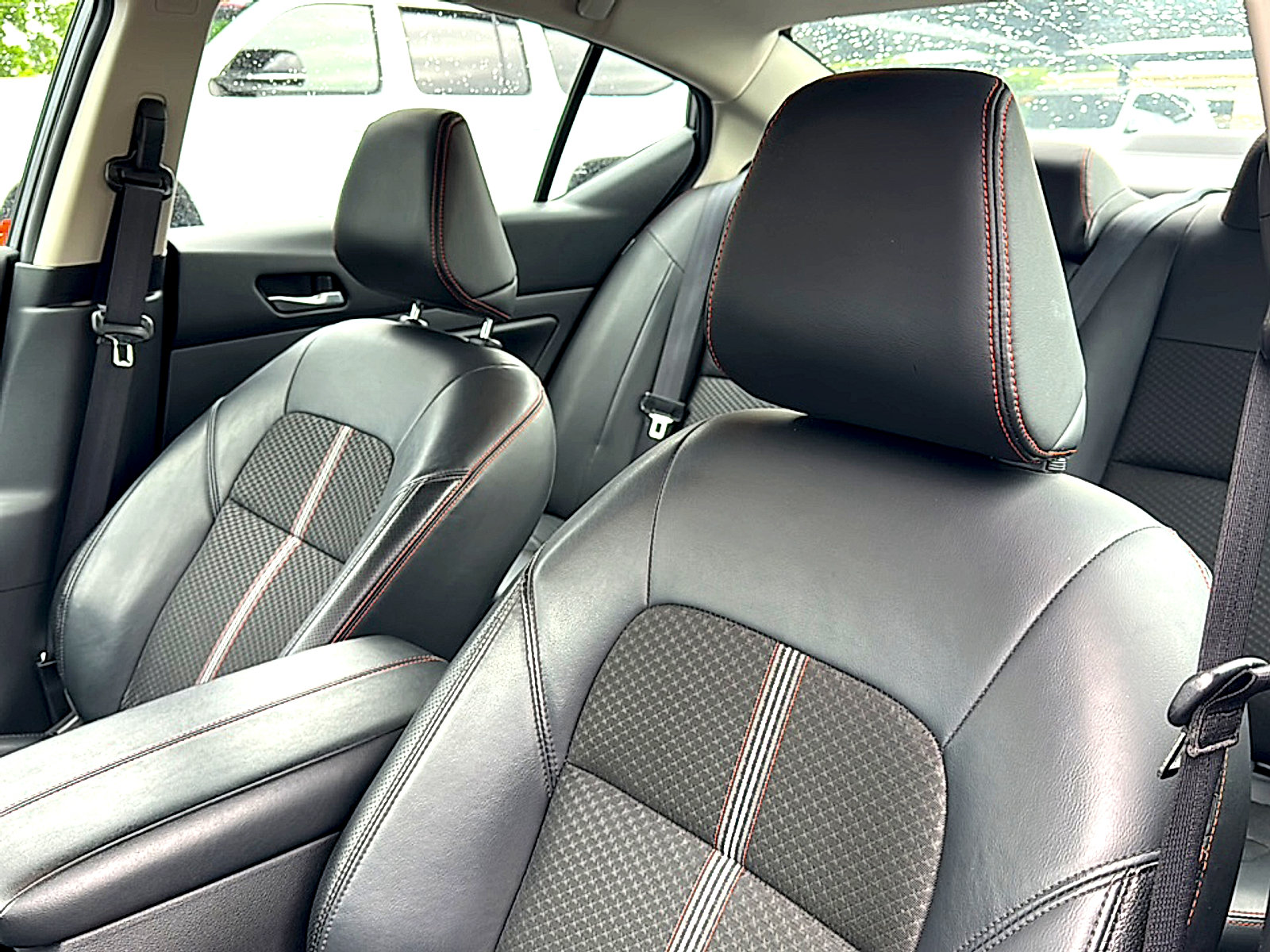 Used 2024 Nissan Altima 2.5 SR image 14
