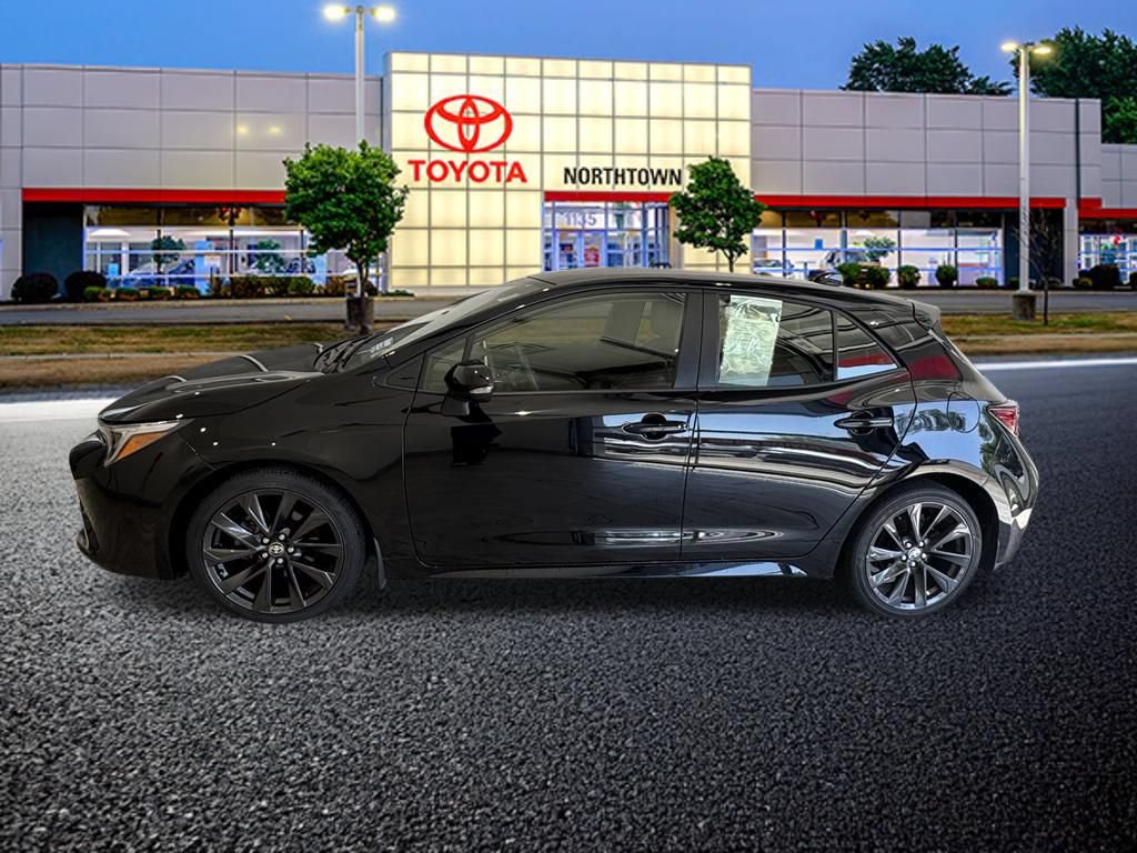 Used 2023 Toyota Corolla XSE FWD image 2