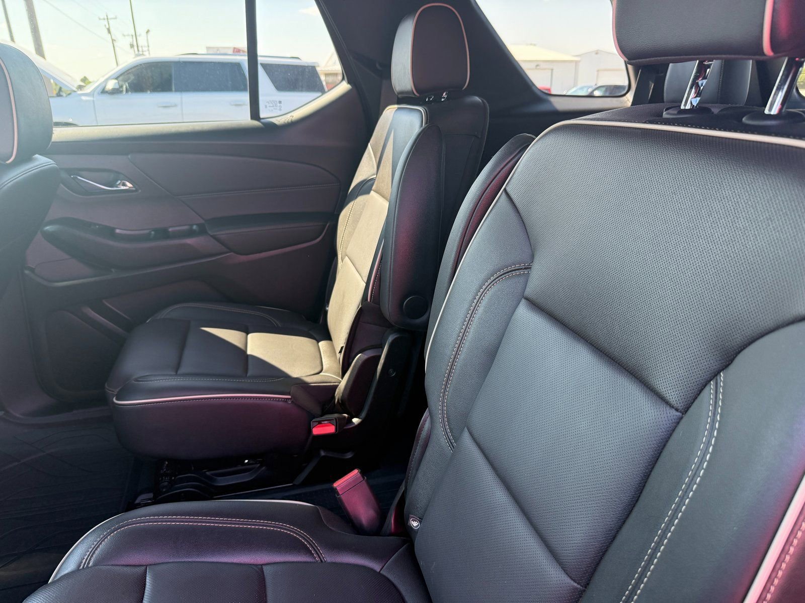 Used 2024 Chevrolet Traverse Premier w/ Redline Edition AWD/4WD image 13