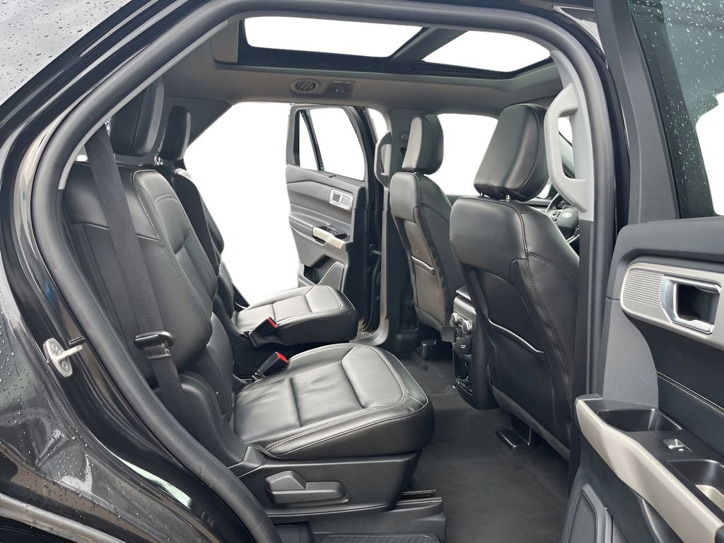 Used 2022 Ford Explorer Limited AWD/4WD image 37
