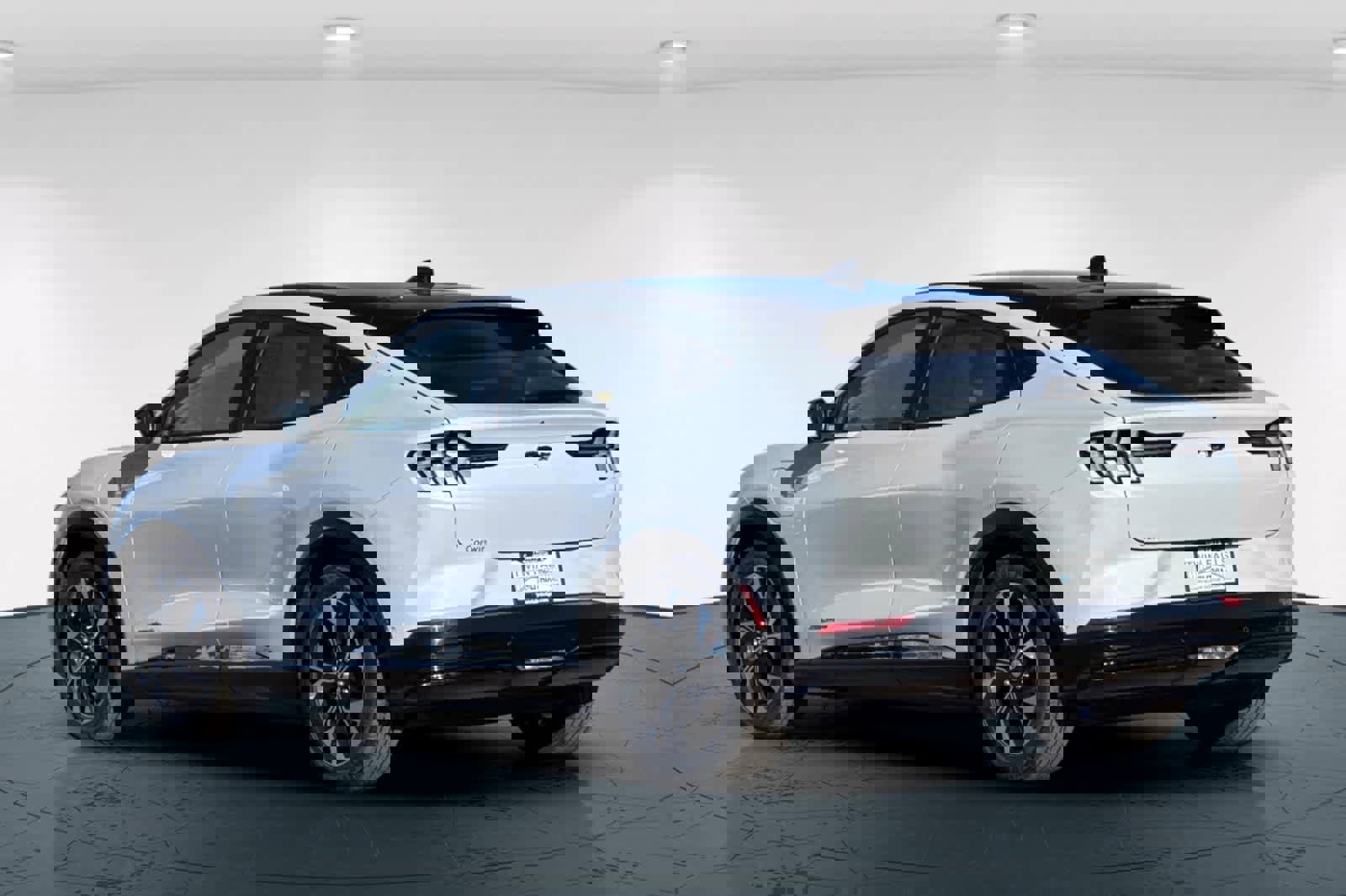 Used 2023 Ford Mustang Mach-E Premium image 8