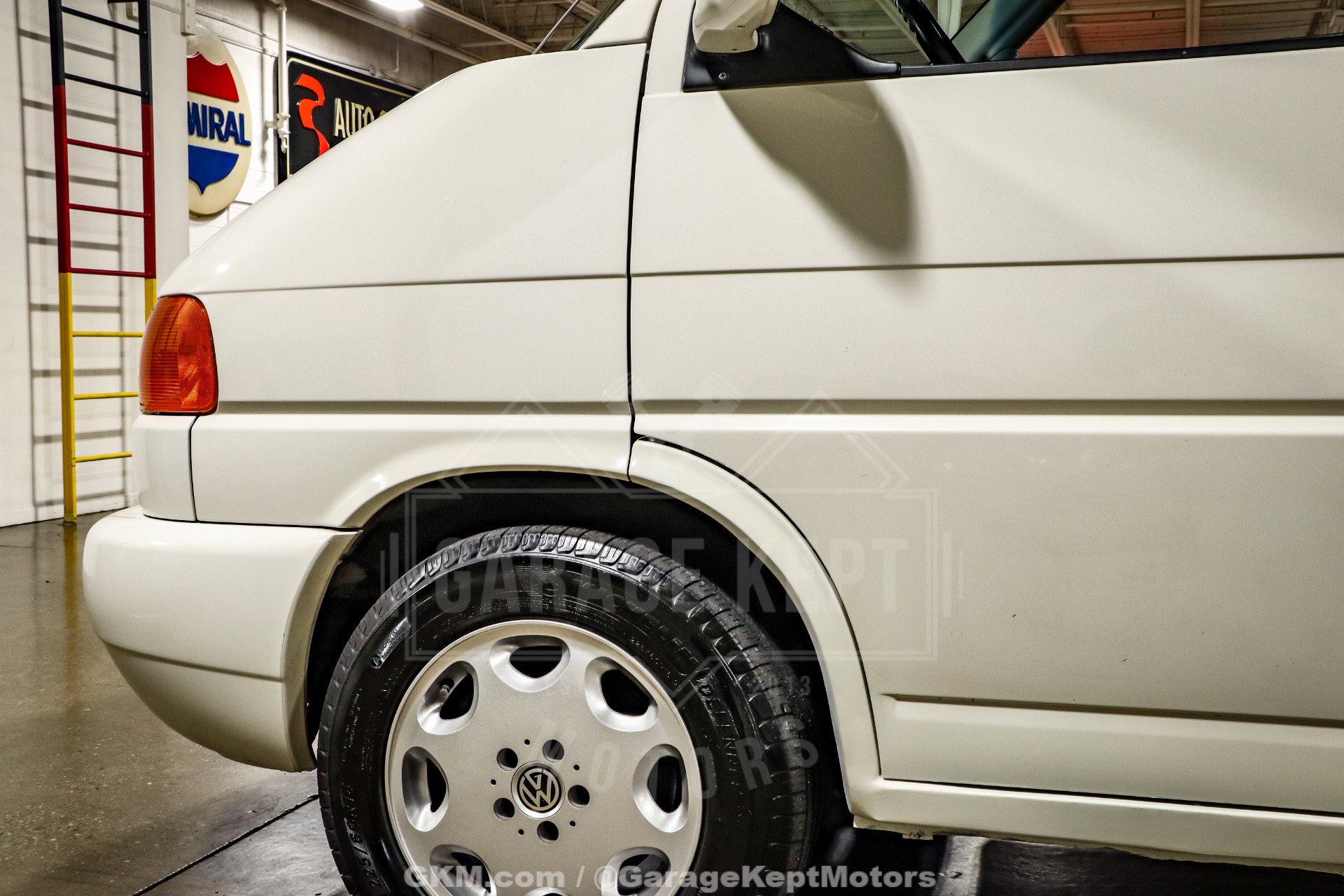 Used 2003 Volkswagen Eurovan MV image 34