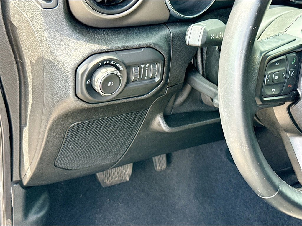 Used 2021 Jeep Wrangler Unlimited Sport image 11