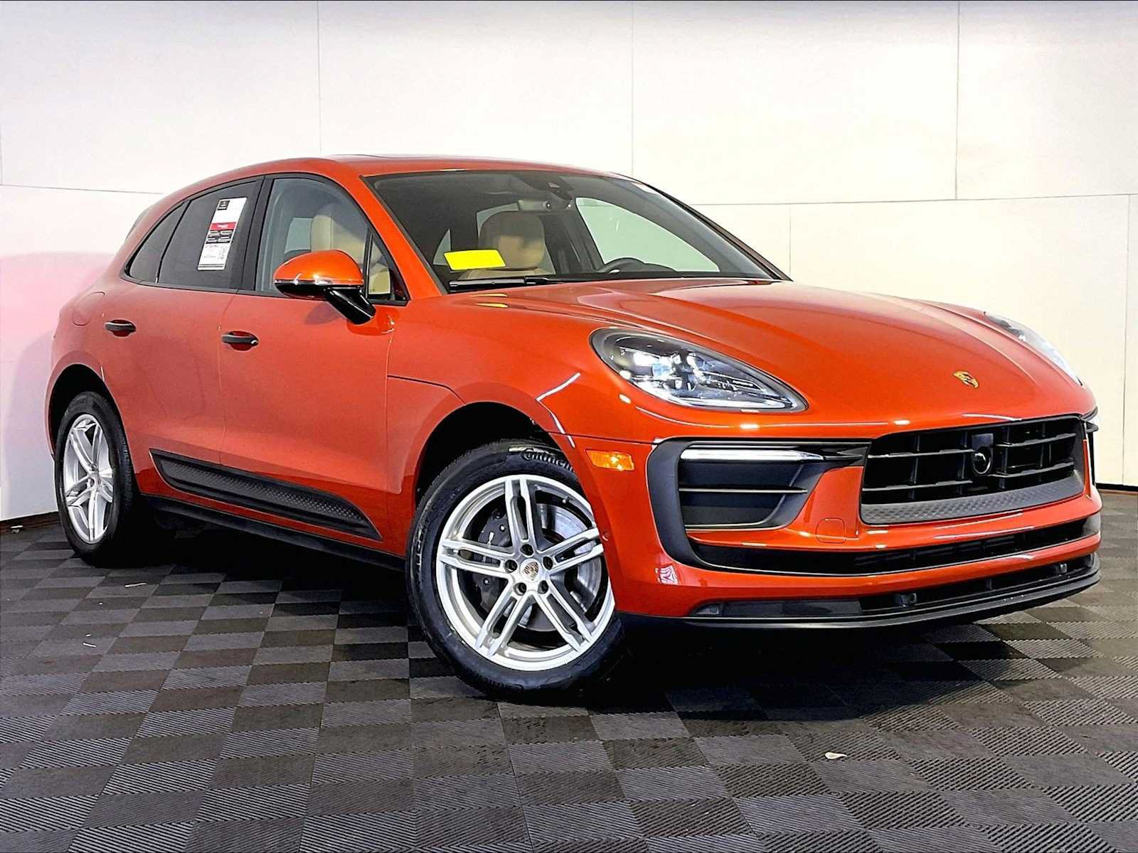 Certified 2023 Porsche Macan AWD/4WD image 9