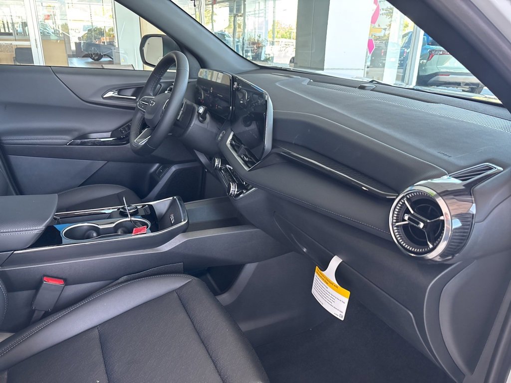 New 2026 Chevrolet Equinox LT w/ Convenience Package II image 31