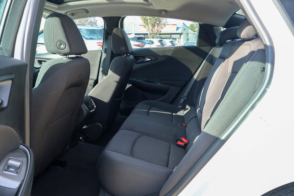 Used 2023 Chevrolet Malibu LT image 9