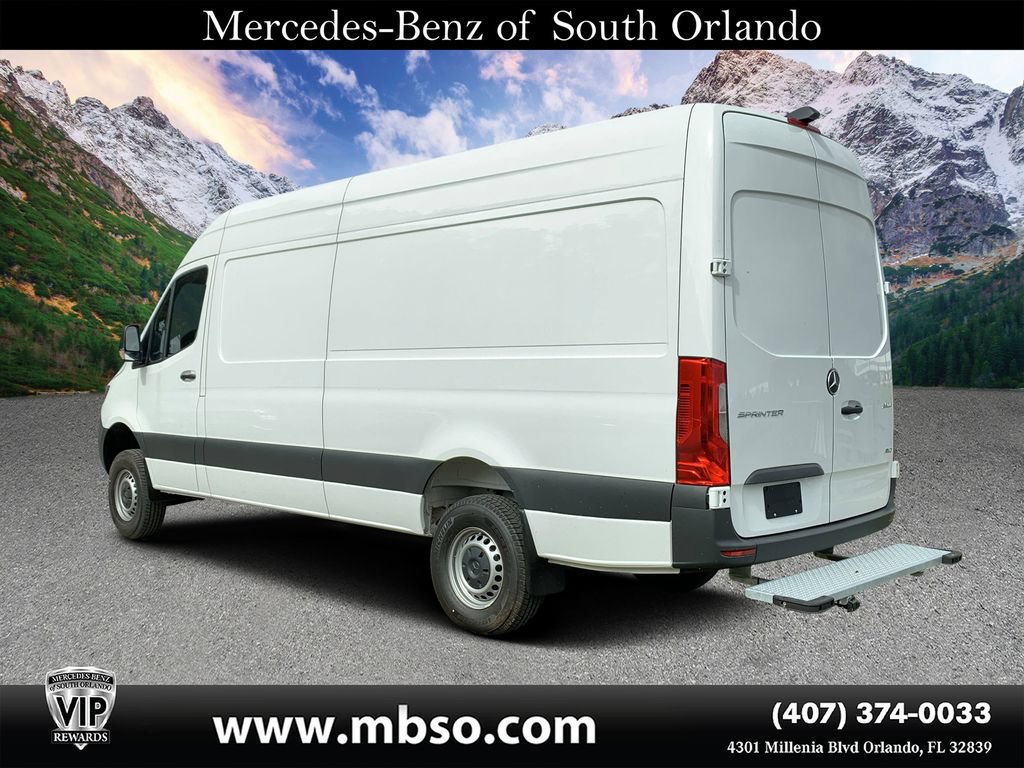 Used 2023 Mercedes-Benz Sprinter 2500 image 4