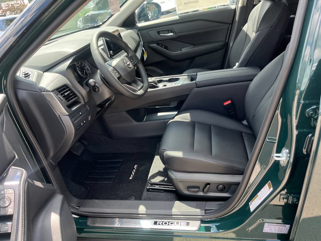 New 2026 Nissan Rogue Dark Armor FWD image 11