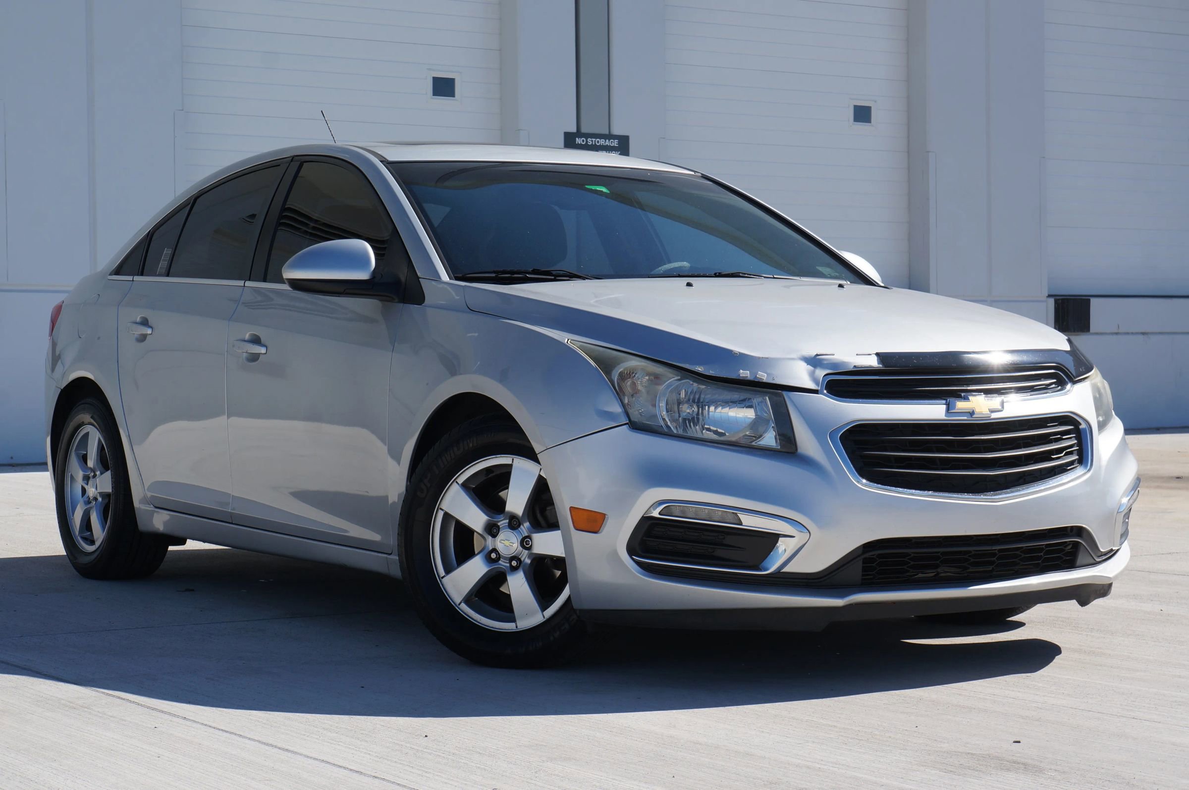 Used 2015 Chevrolet Cruze LT w/ Sun And Sound Package image 2