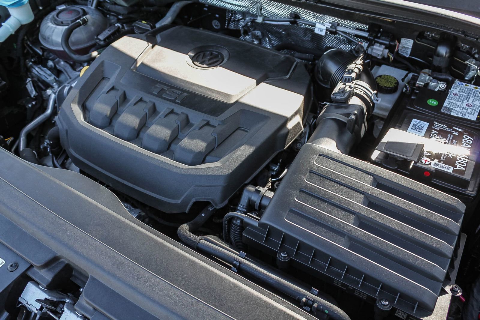 Used 2024 Volkswagen Tiguan Wolfsburg Edition image 28