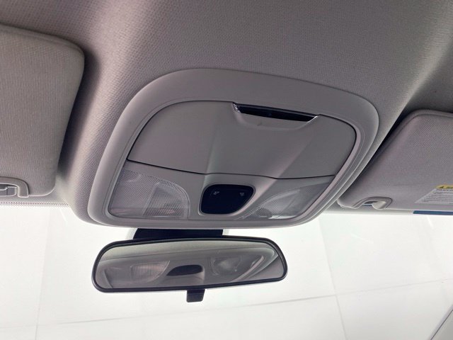 Used 2019 Jeep Cherokee Latitude w/ Cold Weather Group FWD image 30