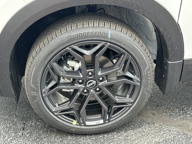 New 2026 Nissan Kicks SR w/ Cold Weather Package FWD image 14