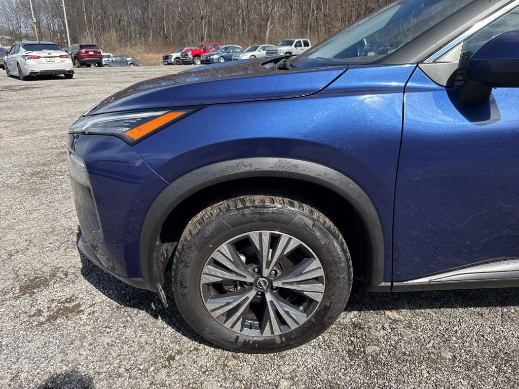 Used 2023 Nissan Rogue SV FWD image 6
