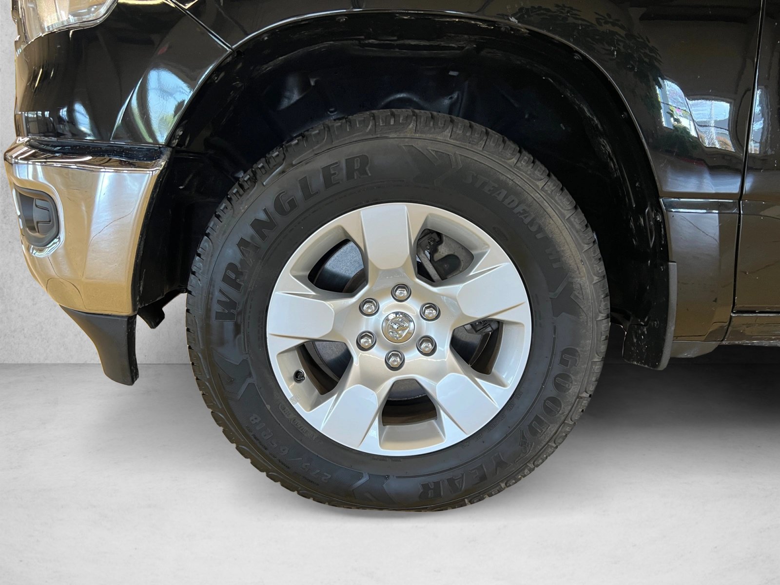 Used 2020 RAM 1500 Big Horn AWD/4WD image 9