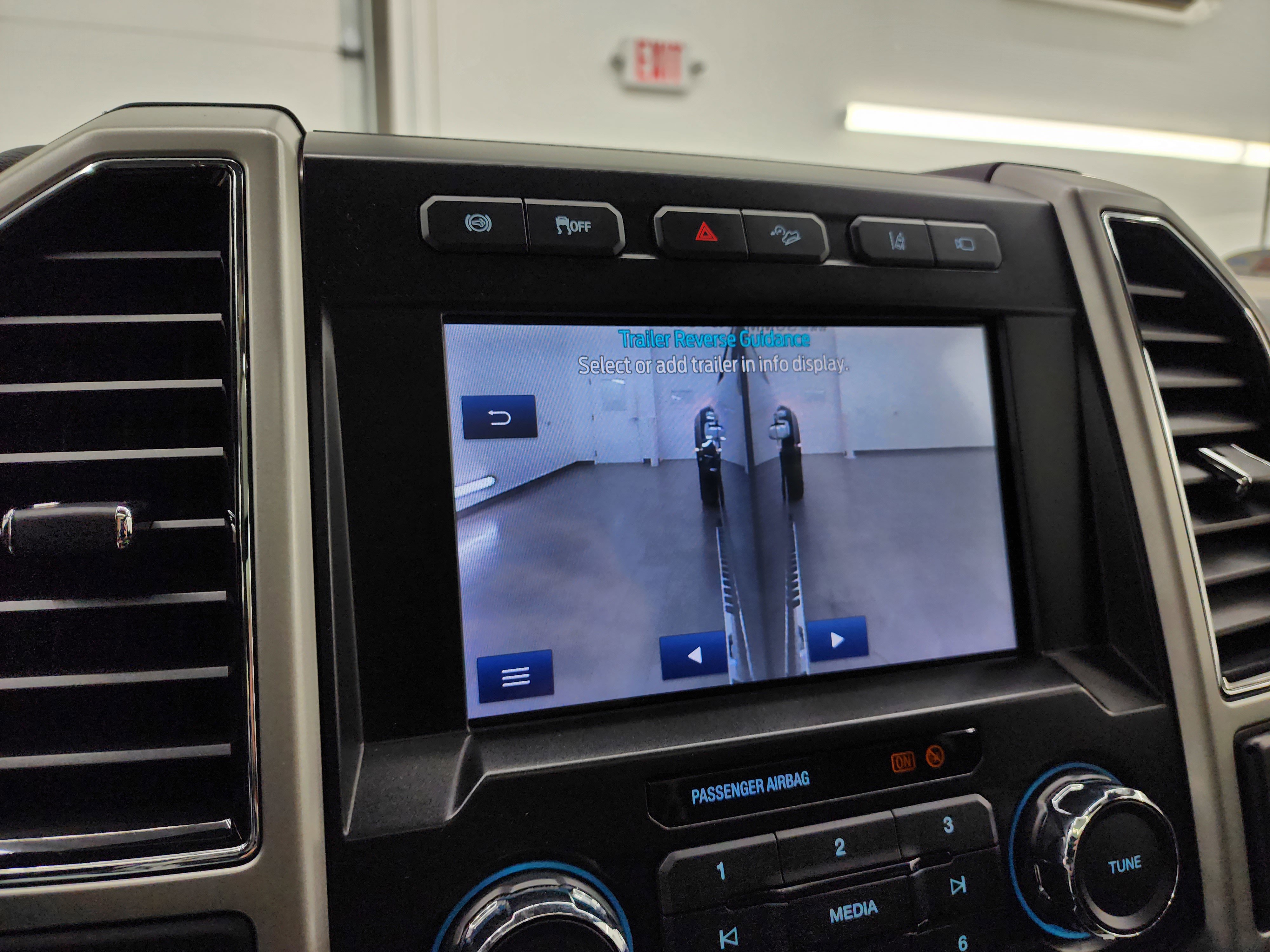 Used 2020 Ford F350 Lariat w/ Lariat Ultimate Package image 22