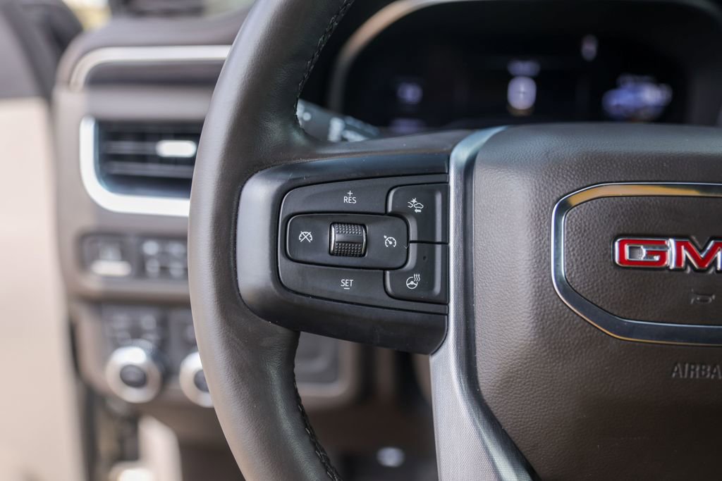 Used 2023 GMC Yukon SLT w/ SLT Premium Package AWD/4WD image 14