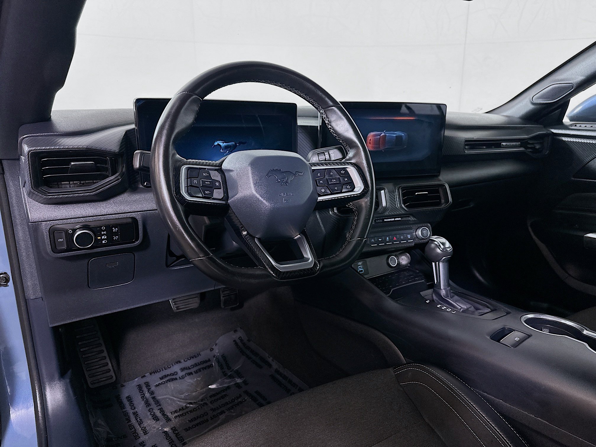 Used 2024 Ford Mustang Convertible RWD image 9