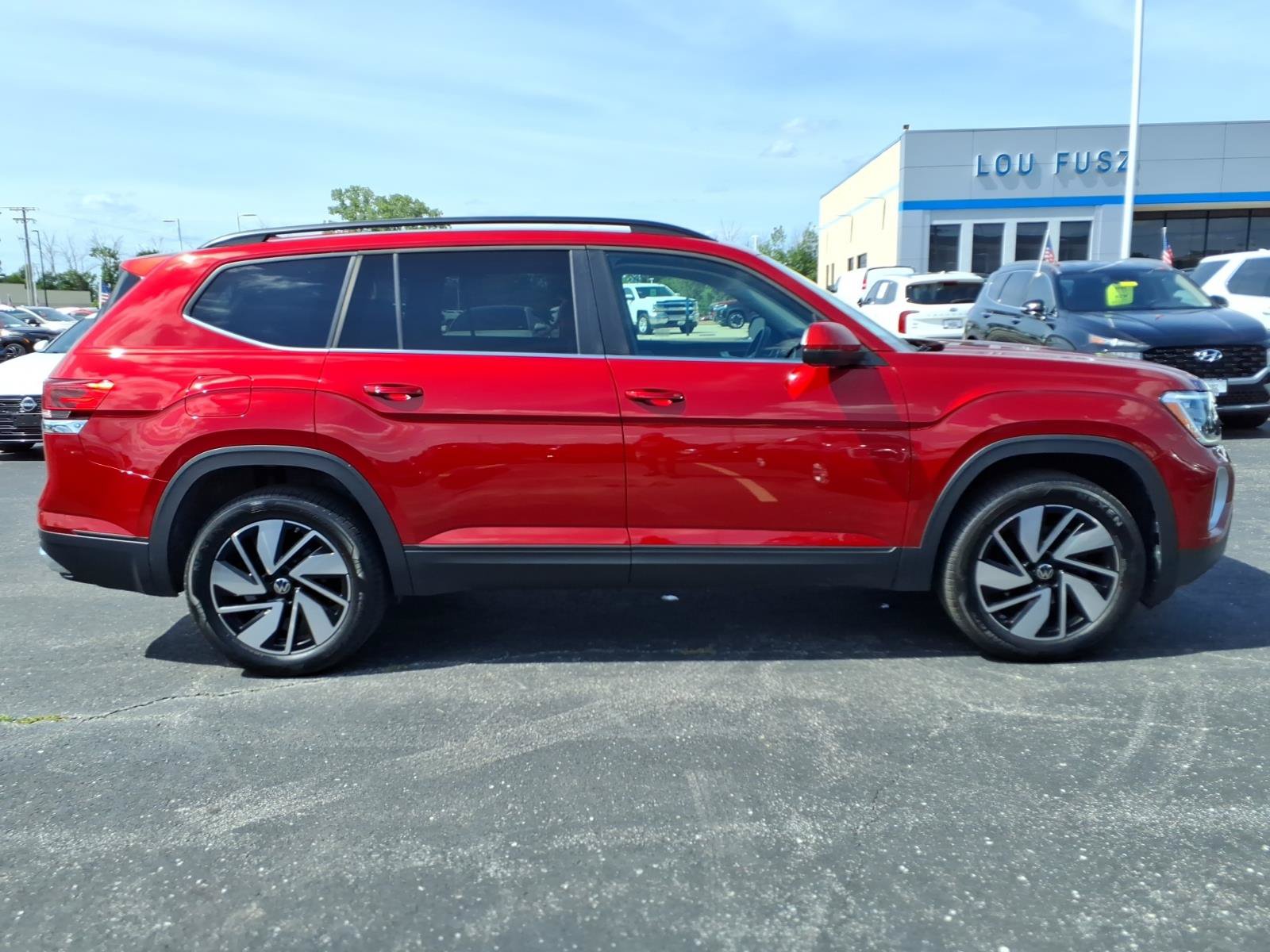 Used 2025 Volkswagen Atlas SE FWD image 28