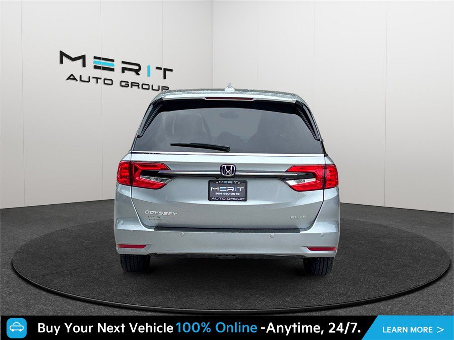 Used 2023 Honda Odyssey Elite image 8