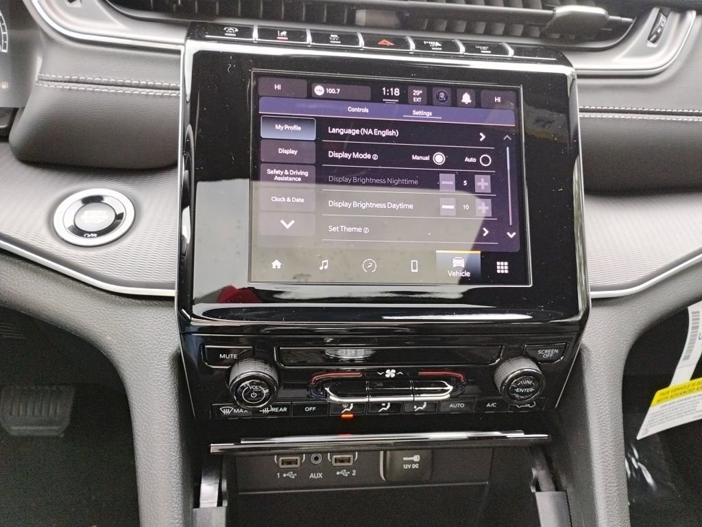 New 2025 Jeep Grand Cherokee 4WD image 29