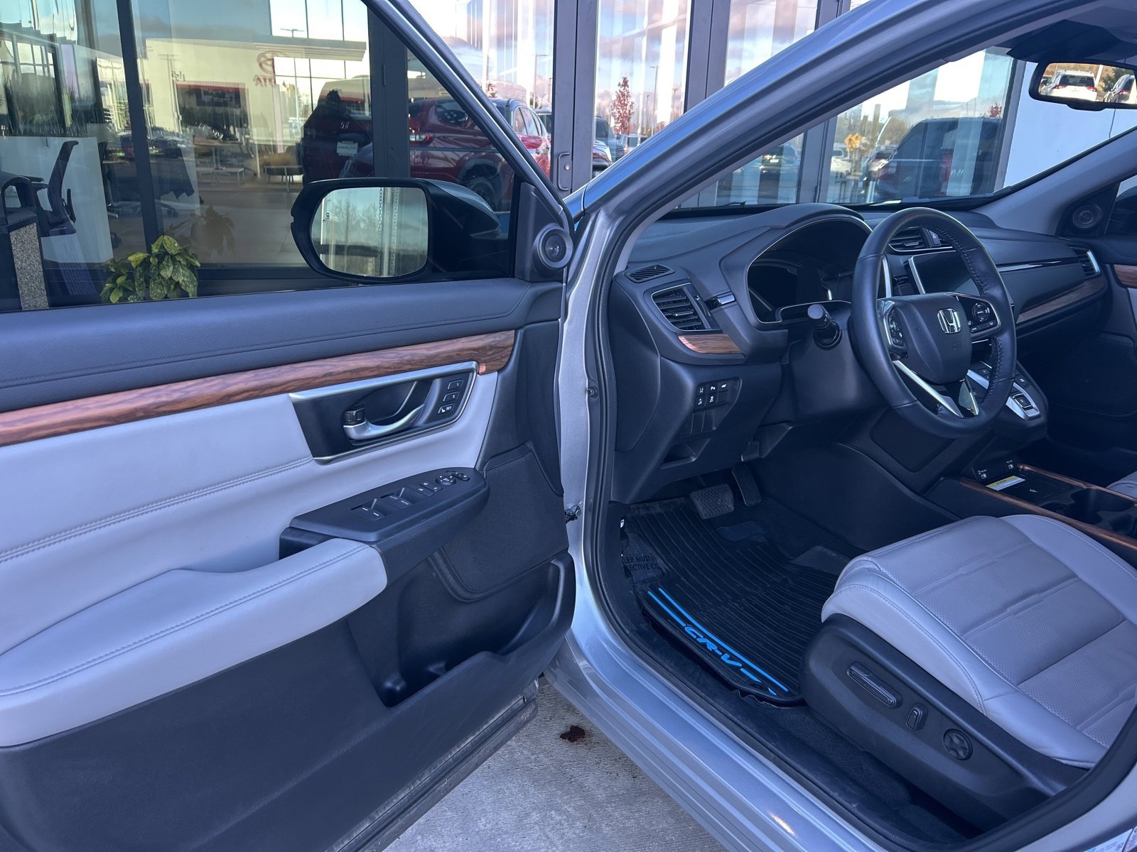 Used 2021 Honda CR-V Touring image 9