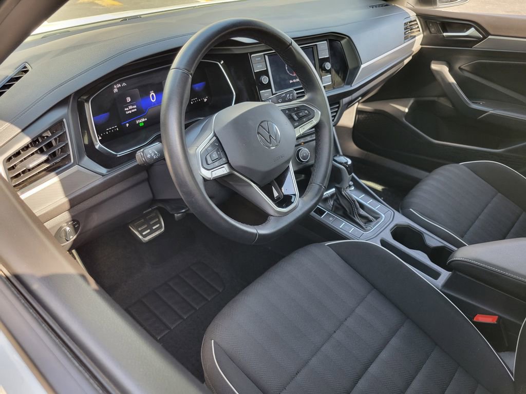 Used 2023 Volkswagen Jetta Sport FWD image 3