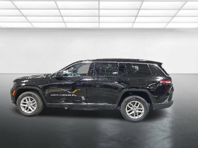 Used 2024 Jeep Grand Cherokee L Laredo AWD/4WD image 7