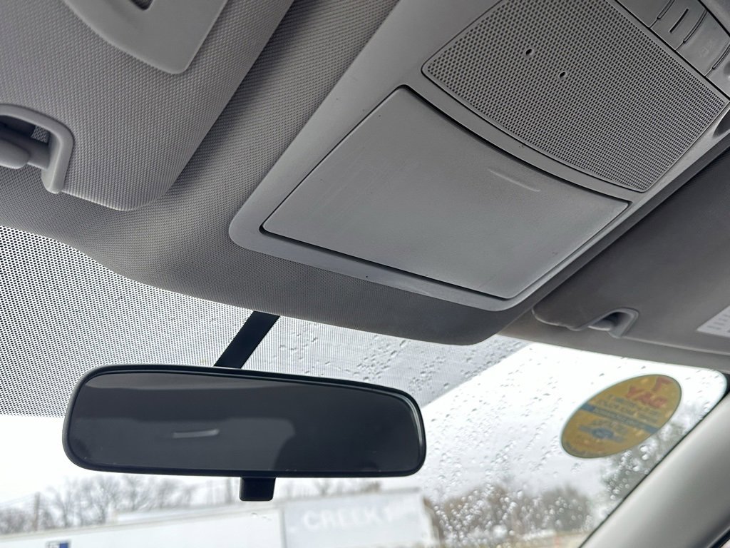 Used 2018 Nissan Rogue SV w/ Premium Package image 33