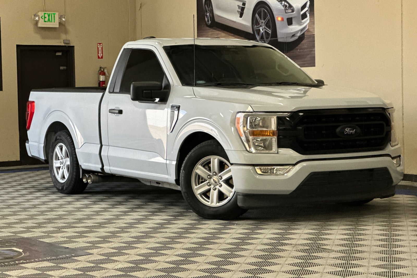 Used 2022 Ford F150 XLT w/ Equipment Group 301A Mid RWD image 2