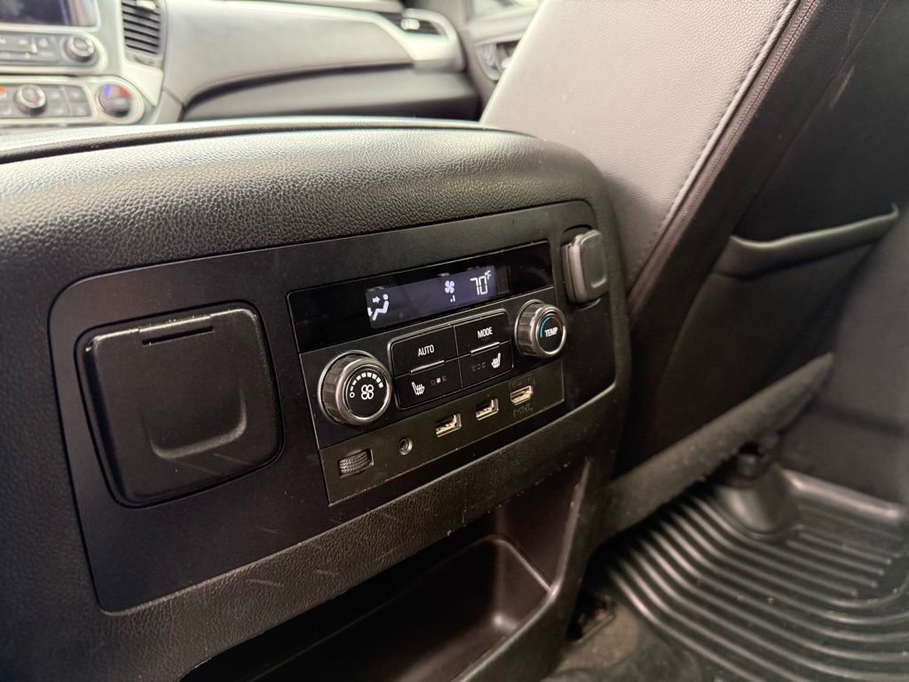 Used 2018 Chevrolet Suburban Premier image 13