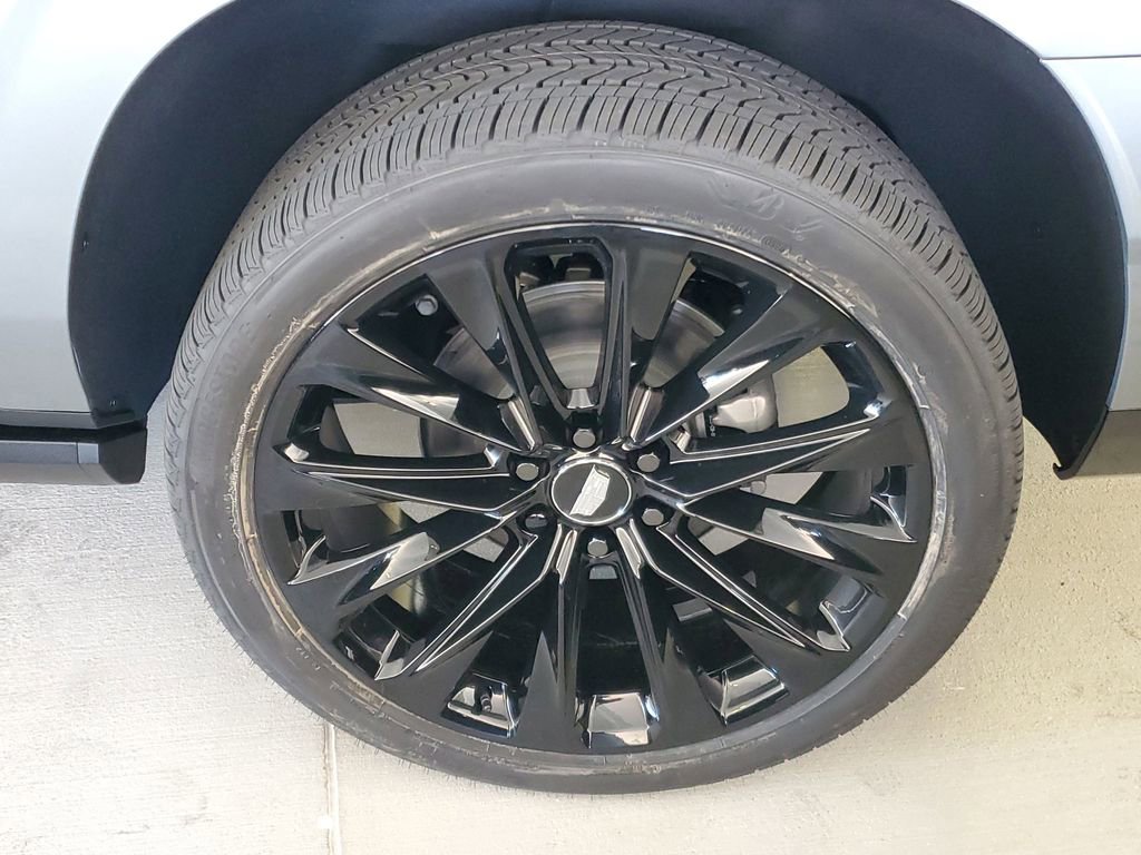 New 2026 Cadillac Escalade ESV Platinum Sport w/ LPO, ONYX Package image 5