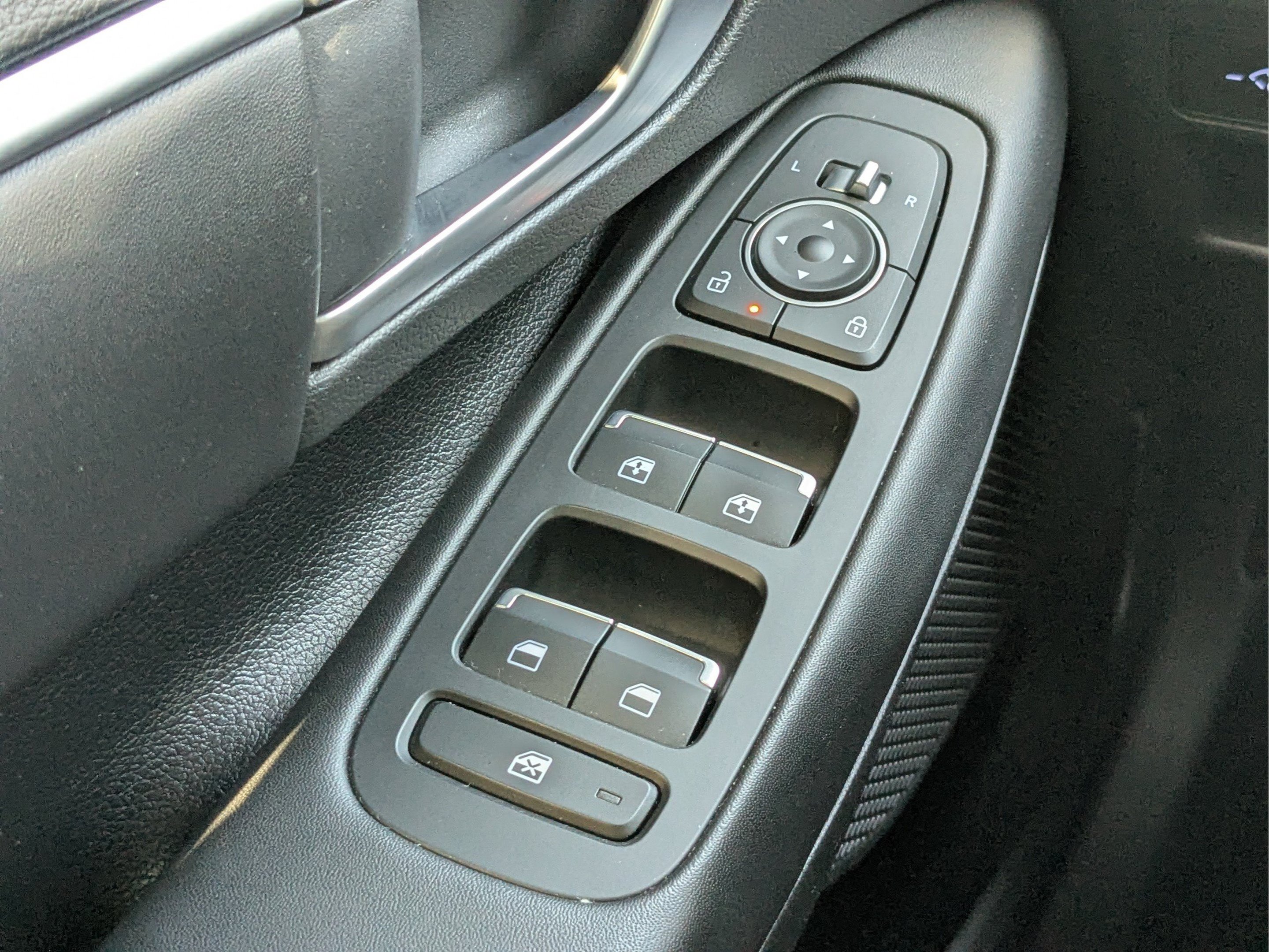 Used 2024 Hyundai Sonata SEL FWD image 16