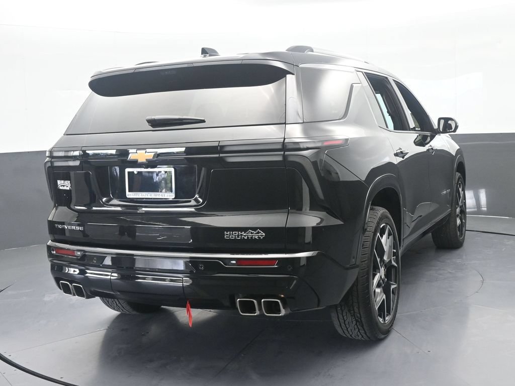 Used 2025 Chevrolet Traverse High Country FWD image 5
