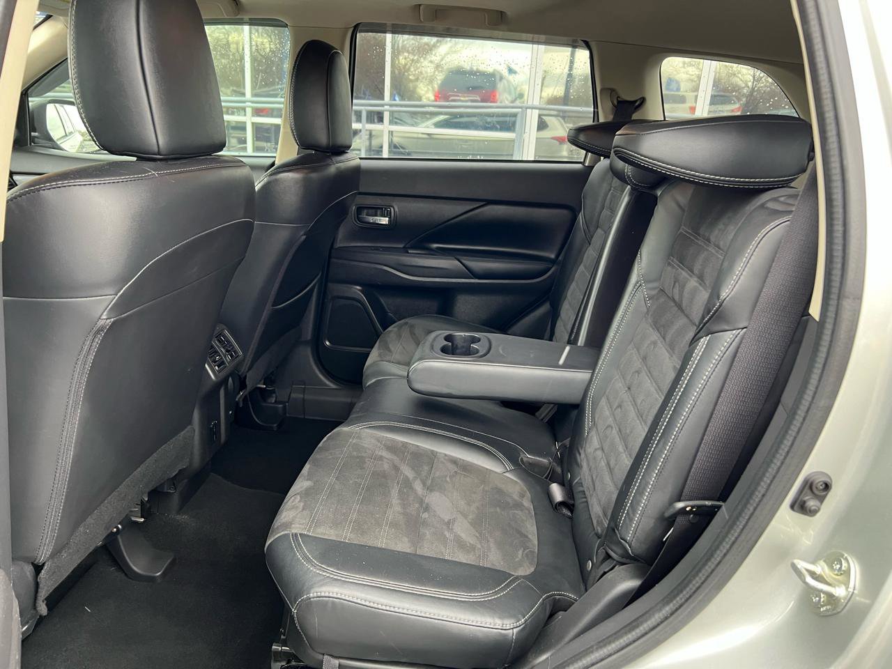 Used 2020 Mitsubishi Outlander SEL image 12