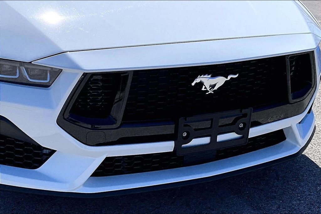 Used 2025 Ford Mustang Premium image 29