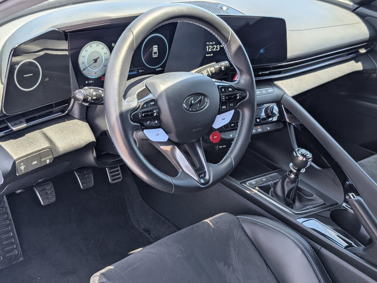 Used 2023 Hyundai Elantra N FWD image 13