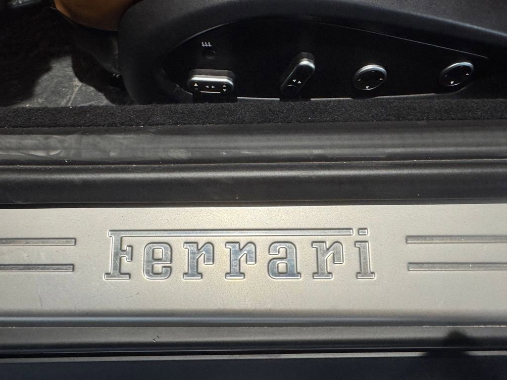 Used 2018 Ferrari GTC4Lusso T RWD image 43