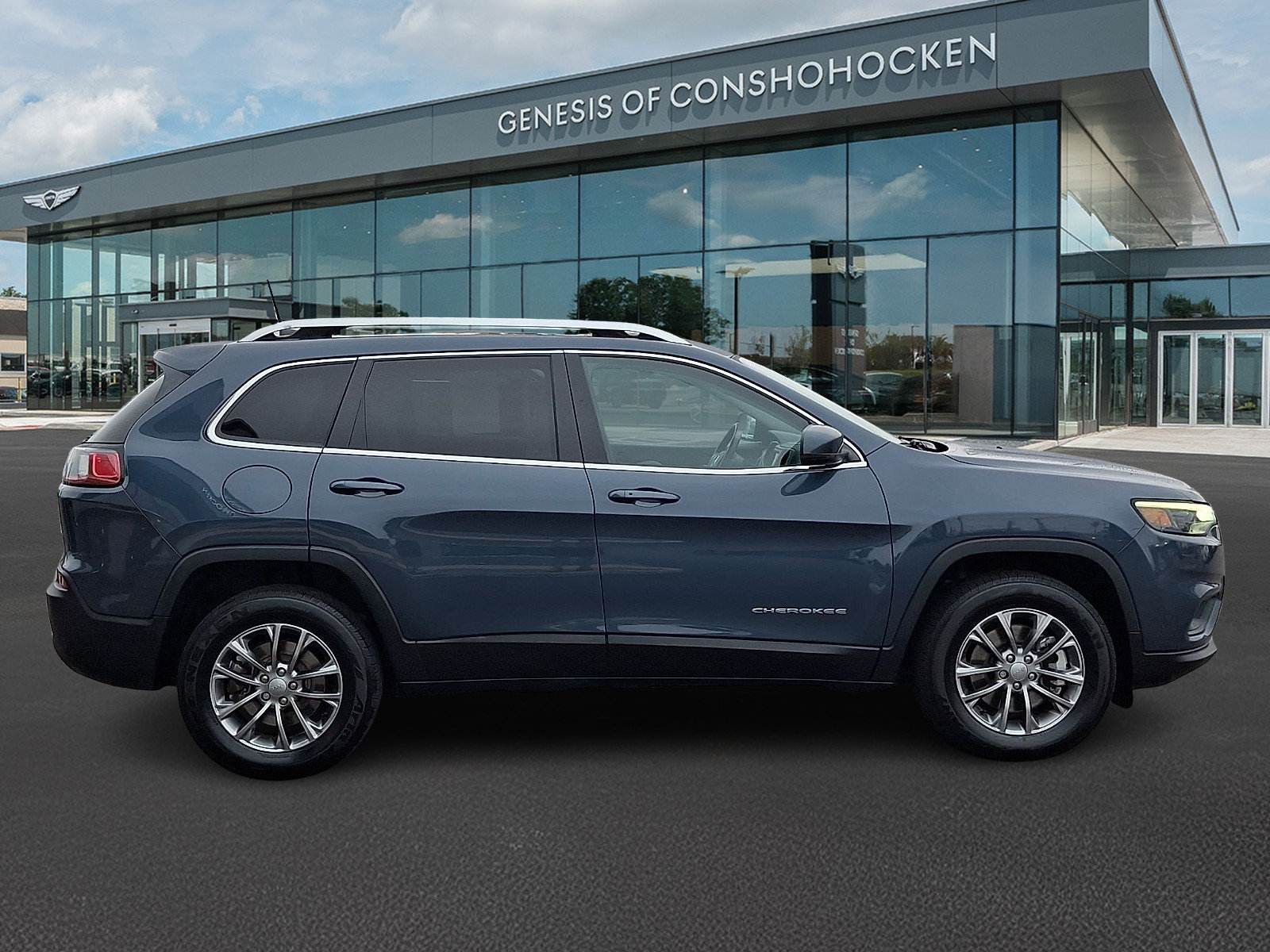 Used 2021 Jeep Cherokee Latitude Lux w/ Sun & Sound Group AWD/4WD image 7