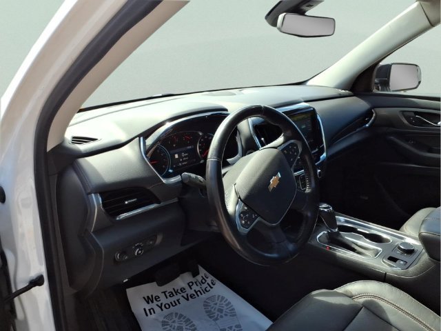Used 2020 Chevrolet Traverse Premier w/ Redline Edition FWD image 17