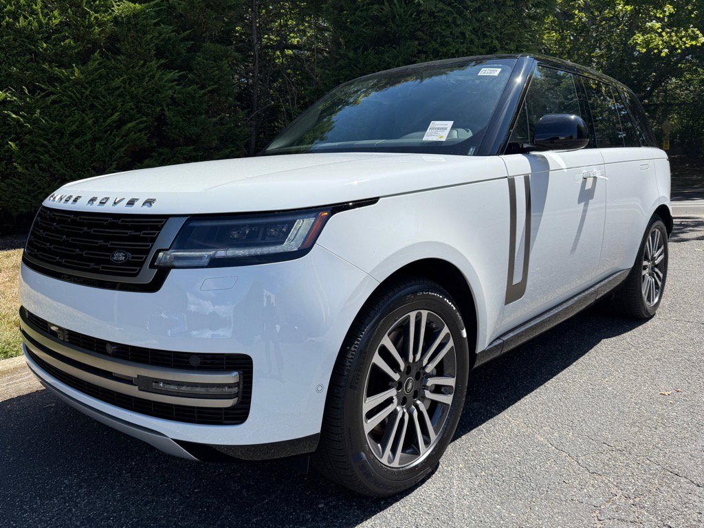 New 2025 Land Rover Range Rover SE image 1