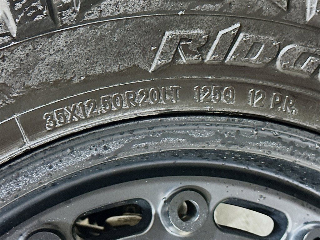 Used 2018 Jeep Wrangler Unlimited Sahara image 34