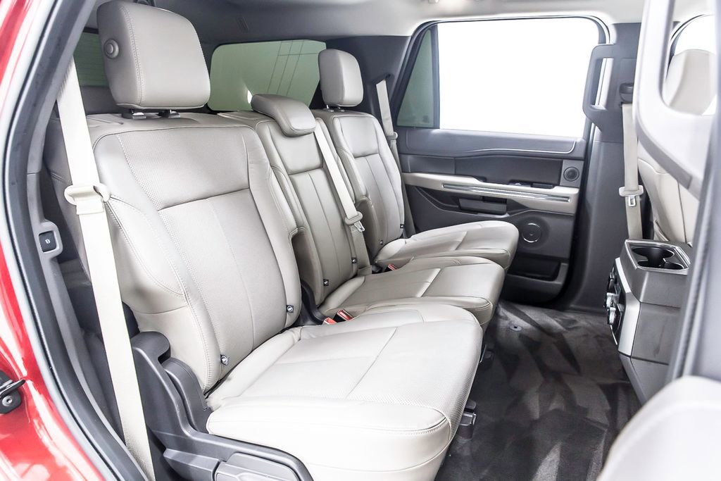 Used 2018 Ford Expedition XLT w/ Equipment Group 202A image 34