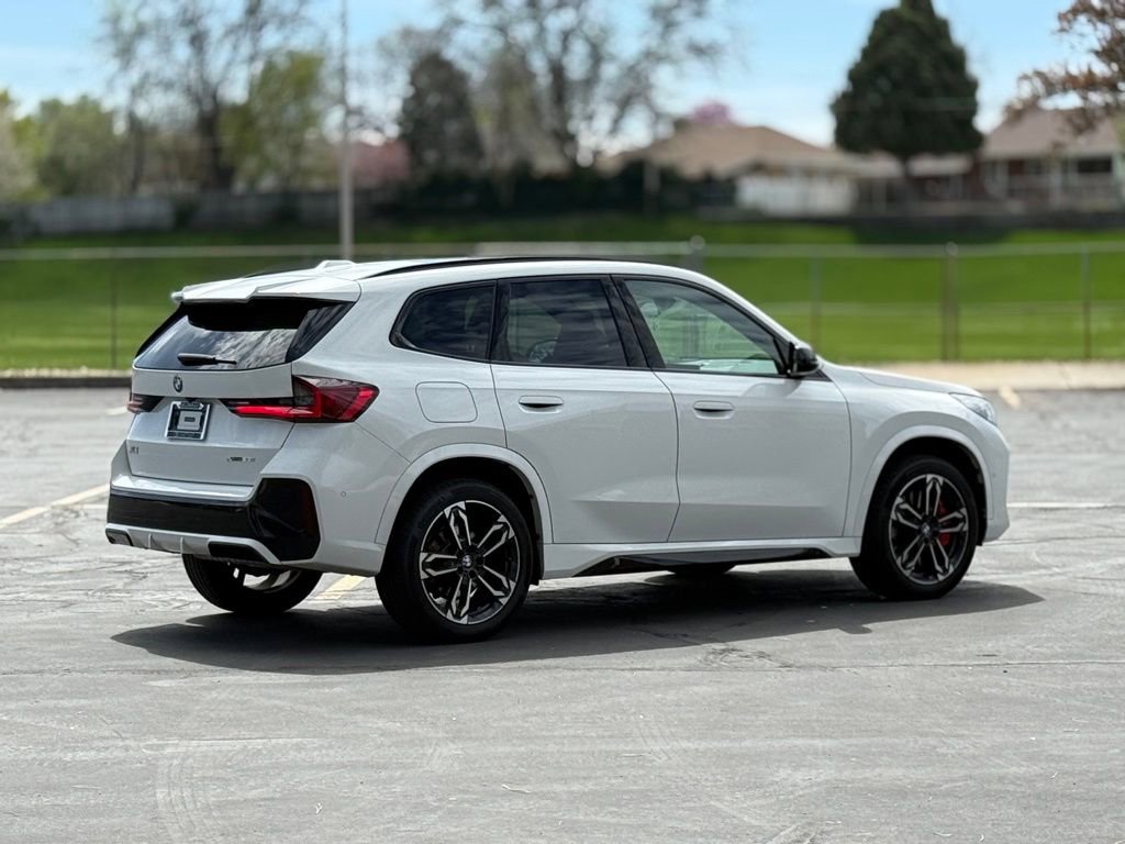 Used 2025 BMW X1 xDrive28i w/ Premium Package image 5