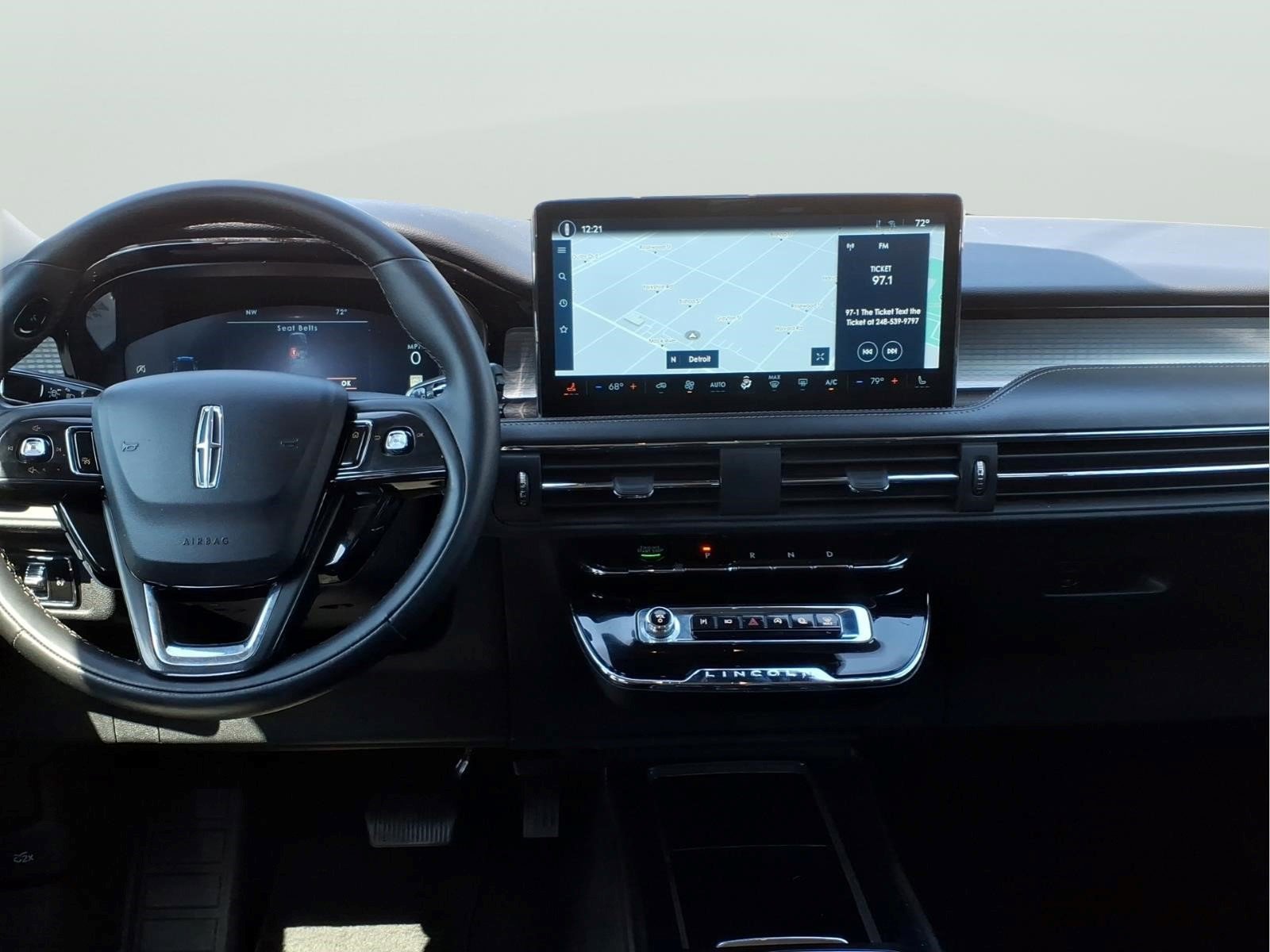 Used 2023 Lincoln Corsair FWD image 11