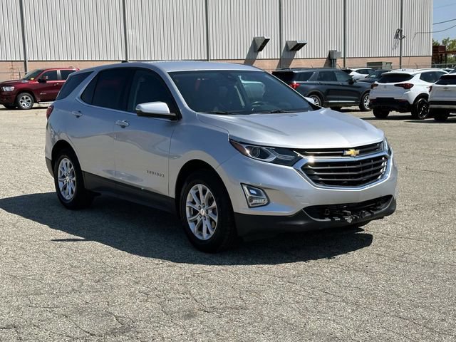 Used 2019 Chevrolet Equinox LT w/ Driver Convenience Package FWD image 9